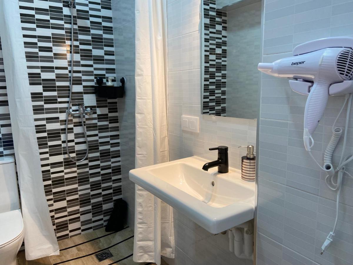 Apartamento Cruz Roja C Sevilla Buitenkant foto